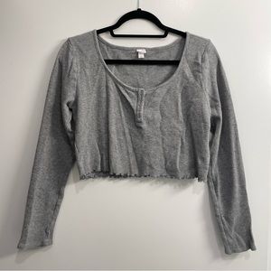 Last Chance 7/18! NWOT Gray Long Sleeve Henley Crop Top